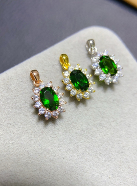 特惠小巧精致天然透辉石吊坠925银镀金4*6Mm小巧精致简约