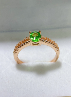 天然沙弗来戒指925银精工镶嵌颜色浓郁款式新颖证书主石5*6mm