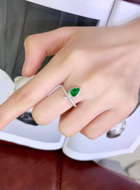 水滴0.8克拉天然祖母绿戒指女款18k金镶嵌绿色戒黄金色女戒清新