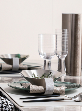 【八度空间】现代简约样板房间别墅餐具餐盘餐垫套装西式餐桌摆件