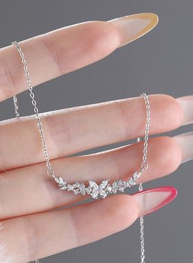 高级感足银蝴蝶锁骨微笑阿宝链