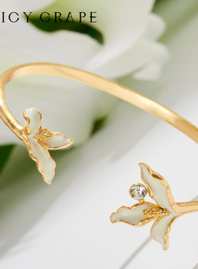 白色鸢尾花手镯女气质优雅