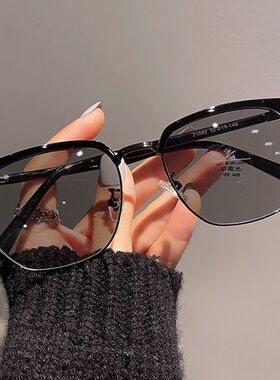 自动感光变色眼镜男近视有度数车内变色半框防蓝光眼睛近视墨镜女