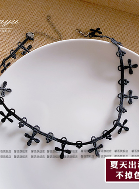 独特小众黑色蕾丝项链修饰脖子