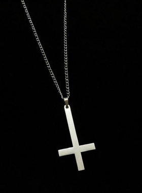 白柳同款倒逆十字架项链情侣挂坠我在惊悚游戏里封神周边T恤链