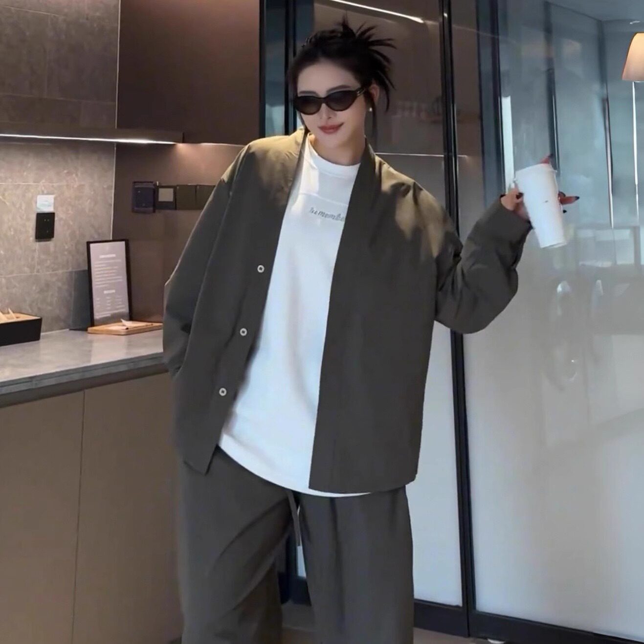 秋季新款慵懒风休闲运动套装男简约纯色V领开衫外套阔腿裤两件套,淘宝优惠券,粉丝福利购,淘宝优惠卷