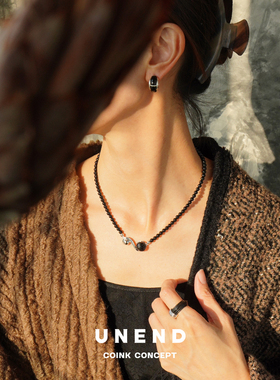 UNEND符号雕刻黑玛瑙串珠项链