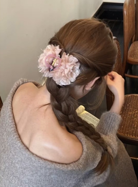 法式甜美花朵后脑勺抓夹氛围感