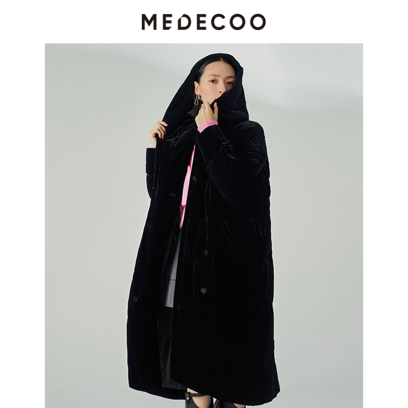 MEDECOO/墨蒂珂2023冬季新款茧型连帽白鸭绒丝绒羽绒服女MHD11313 - 图0