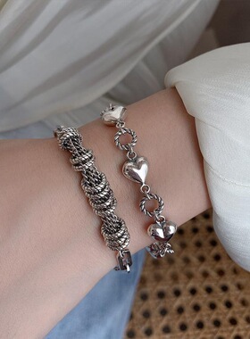 东大门立体爱心手链女简约设计质感重工复古轻奢小众爱心ins手环