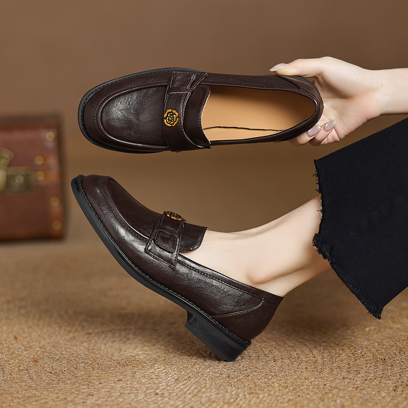 ladyblack低跟超软一脚蹬懒人乐福鞋女春复古大码深口单鞋子41-43,淘宝优惠券,粉丝福利购,淘宝优惠卷