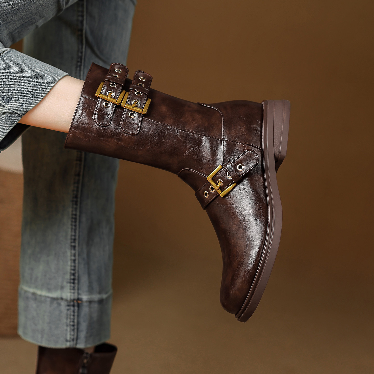 ladyblack 粗中跟皮带扣机车短靴女秋冬厚底侧拉链大码骑士靴4142,淘宝优惠券,粉丝福利购,淘宝优惠卷