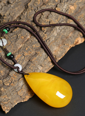 白玉挂绳水滴蜜蜡吊坠2025新款毛衣链高级感轻奢小众长款项链女款