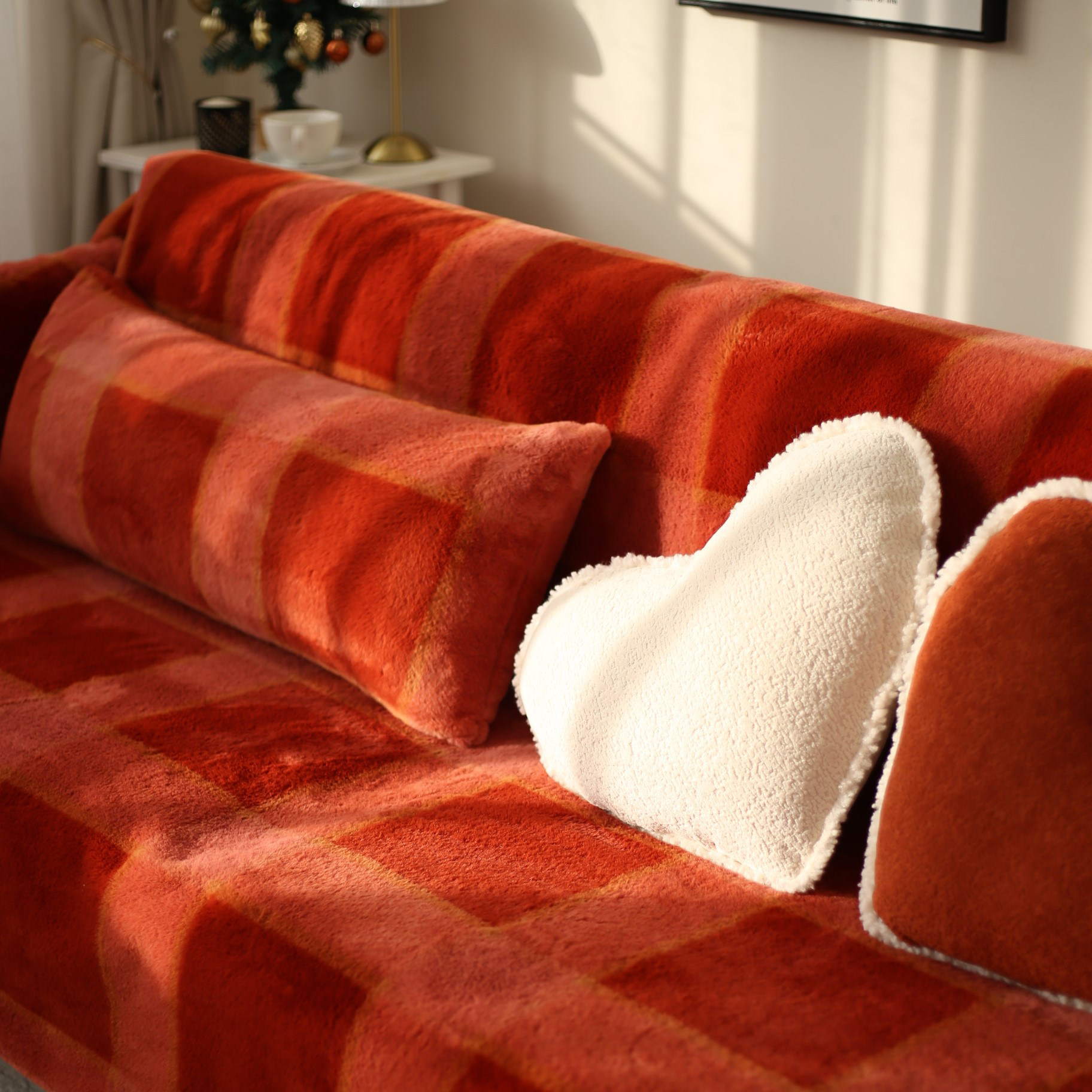 新年加厚仿兔毛绒沙发盖布2025冬季红色喜庆防滑沙发套罩耐抓挠,淘宝优惠券,粉丝福利购,淘宝优惠卷