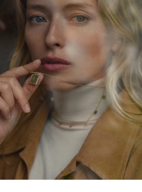 法国 Lovis Vred 24K金黑色方块四叶草项链 女复古纯银方牌锁骨链