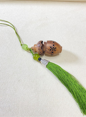 檀木镂空雕刻香囊吊坠手