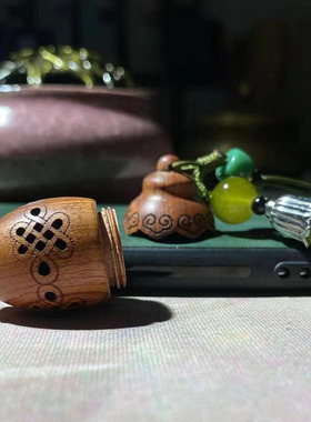 名贵红木雕刻镂空香囊挂