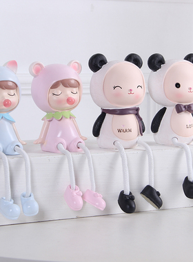 可爱风吊脚娃娃儿童书桌装饰品