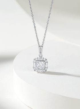 周六福S925银小甜糖链坠项链