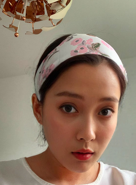 夏上新宽边薄款光泽缎面温婉国风