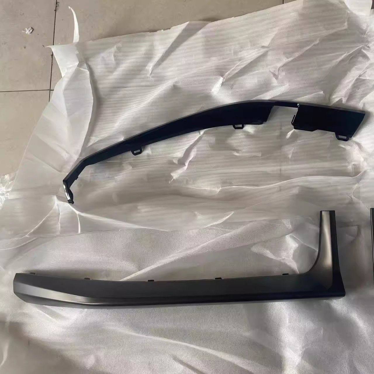 广汽埃安Splus前保险杠下饰板 前杠装饰亮条格栅前铲中网原车配件,淘宝优惠券,粉丝福利购,淘宝优惠卷