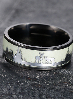钛钢圣诞麋鹿夜光戒指男款学生个性气质小众戒指高级感配饰不掉色