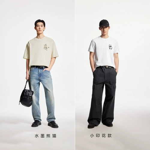 Летняя базовая приятная телу футболка, свободный крой, короткий рукав, с вышивкой