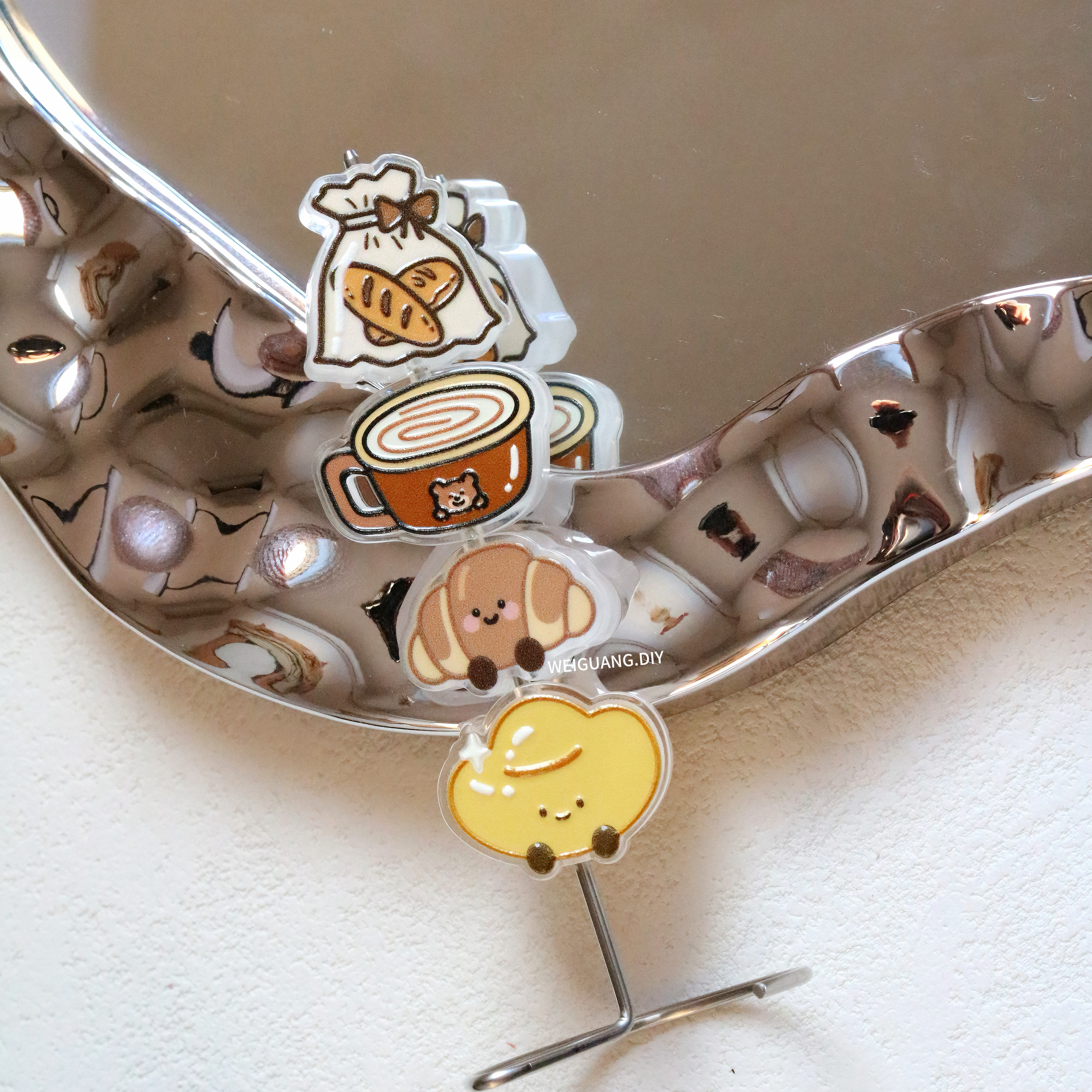 元宝食玩印花浮雕卡通系列板材串珠diy手链手机链包挂饰品配件,淘宝优惠券,粉丝福利购,淘宝优惠卷