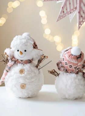 Cute Pink/Red Knitted Christmas Snowman Ornaments for Merry