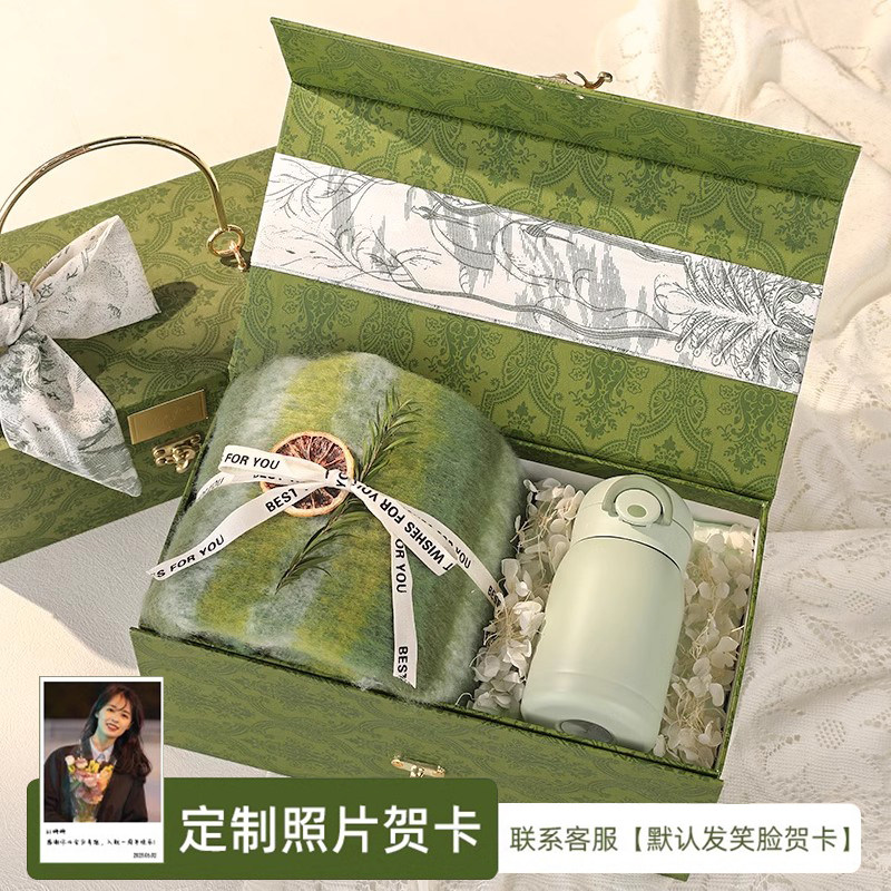 生日礼物女生实用的高级感围巾冬天送女朋友闺蜜礼盒圣诞2024新款