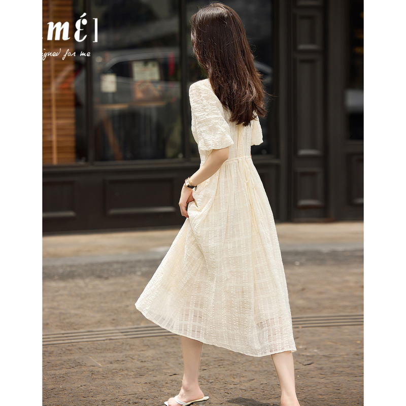 DME STYLE 高级感法式白色方领连衣裙女2023夏季新款绝美气质长裙