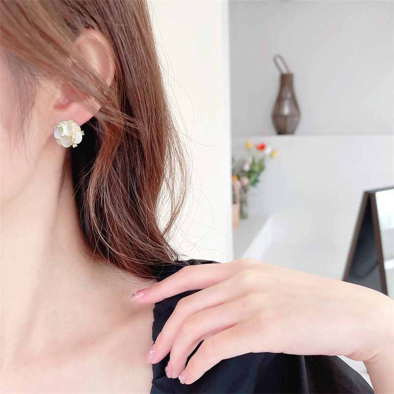 紫罗兰茶时山茶花耳钉女秋冬气质高级感小众时尚生日礼物潮耳饰,淘宝优惠券,粉丝福利购,淘宝优惠卷