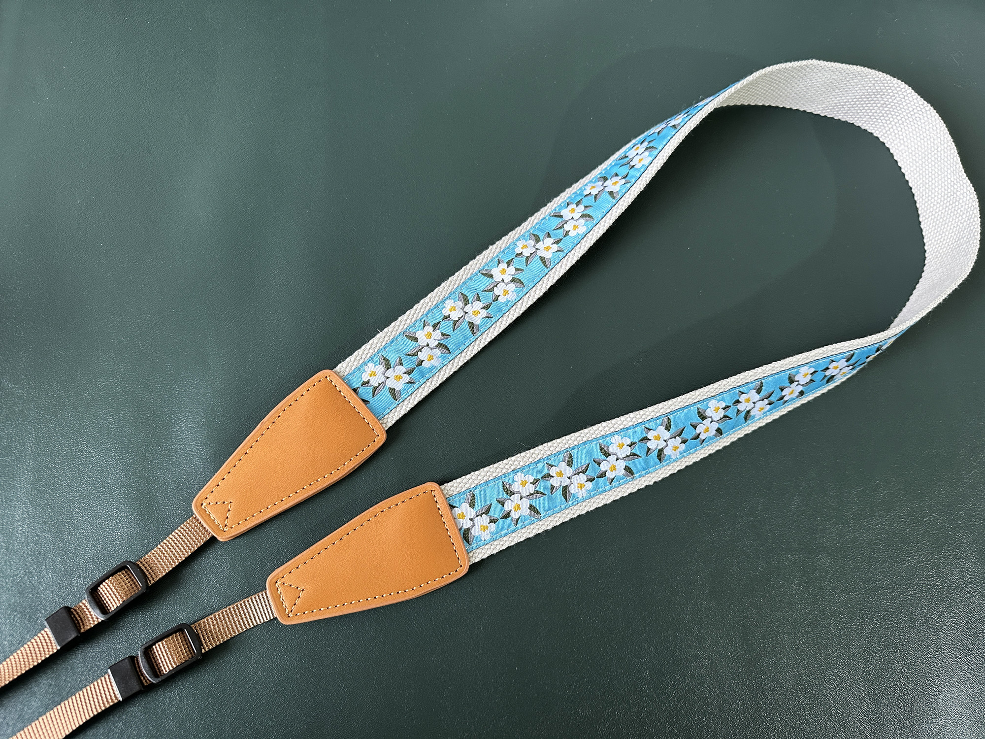 UNIKSTRAP清新小花纯棉通用相机背带可斜跨CAMERA STRAP - 图1