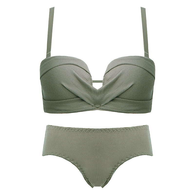 女聚拢收副乳防下垂无钢圈一内裤 多情猫文胸