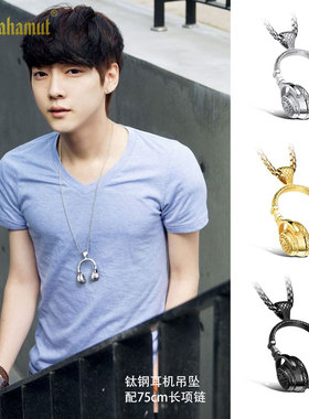 韩版嘻哈潮人钛钢歌手麦克风项链