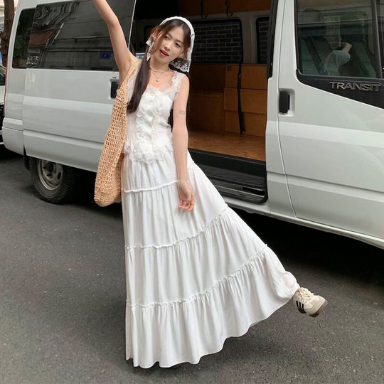 Beautiful and gentle lady style lace skirt