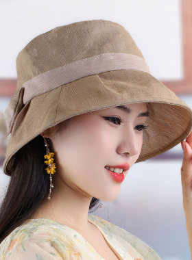 杏莲花显脸小出游甜美女