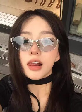韩版金属蓝色街拍猫眼墨镜女潮高级感凹造型旅游度假拍照太阳眼镜