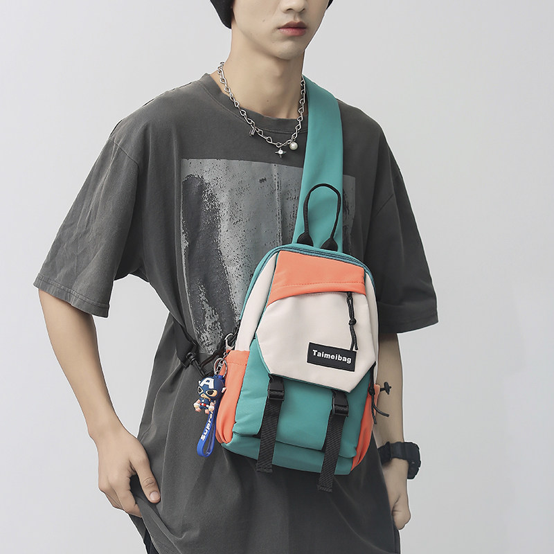 潮牌男士潮流胸包休闲日系单肩小包 大牙男士包袋