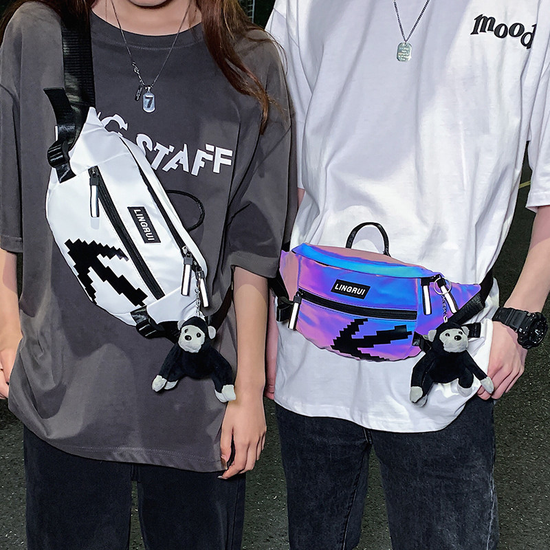 挎包日系潮牌个性反光嘻哈运动包包 大牙男士包袋
