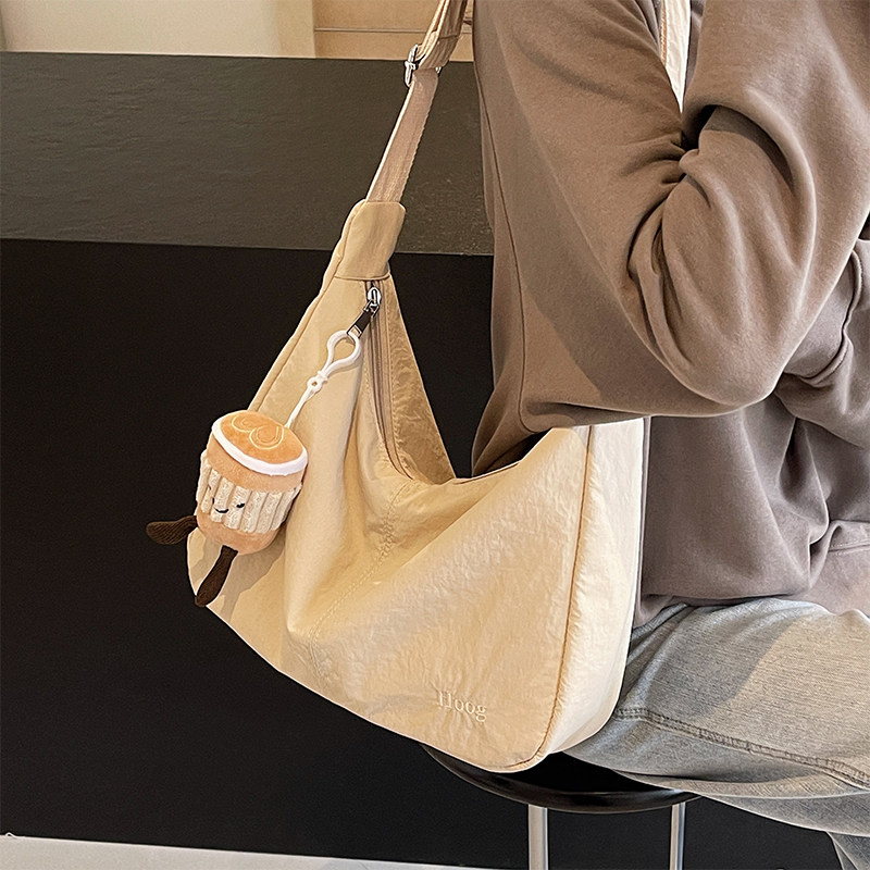 帆布包包女包2025新款时尚简约单肩包休闲简约百搭通勤学生斜挎包,淘宝优惠券,粉丝福利购,淘宝优惠卷