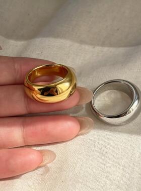 慵懒高级感！圆弧宽版素圈钛钢光面戒指不掉色金银色叠戴食指指环