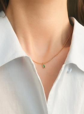 法式绿宝石项链夏日佳人搭配