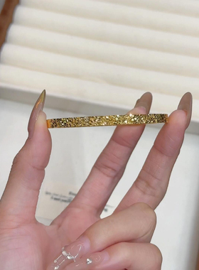 破碎千金感~看着逼真显贵碎碎冰仿真金开口手镯节日氛围质感手饰