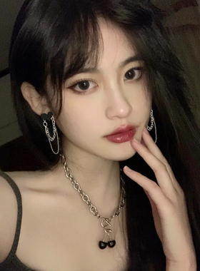 气质黑色桃心耳夹女小众