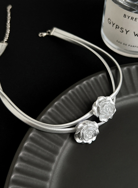 银色花朵项链女新款小众轻奢