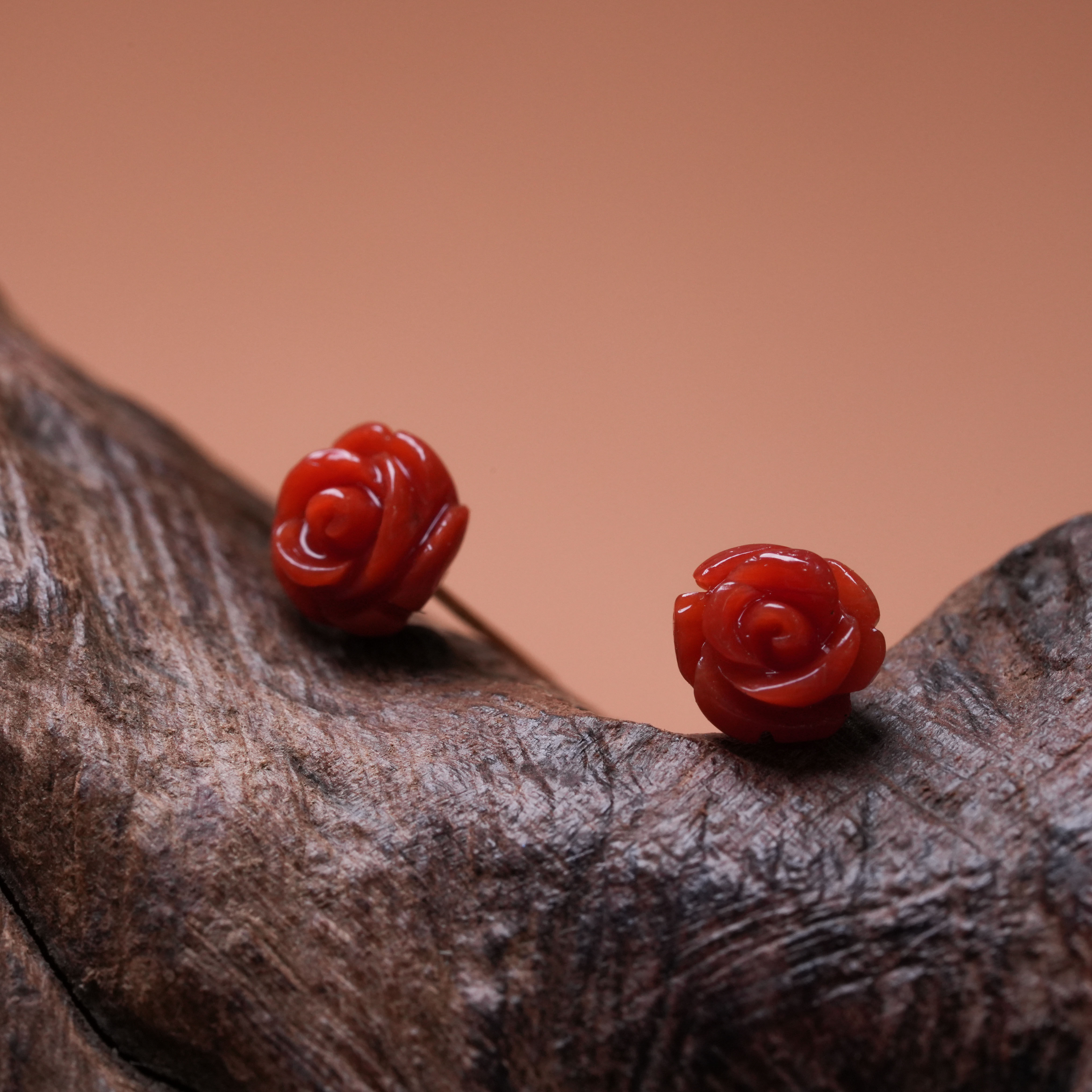 【胡可推荐】红桥 珊瑚设计款玫瑰少女耳钉耳饰 18K金,淘宝优惠券,粉丝福利购,淘宝优惠卷