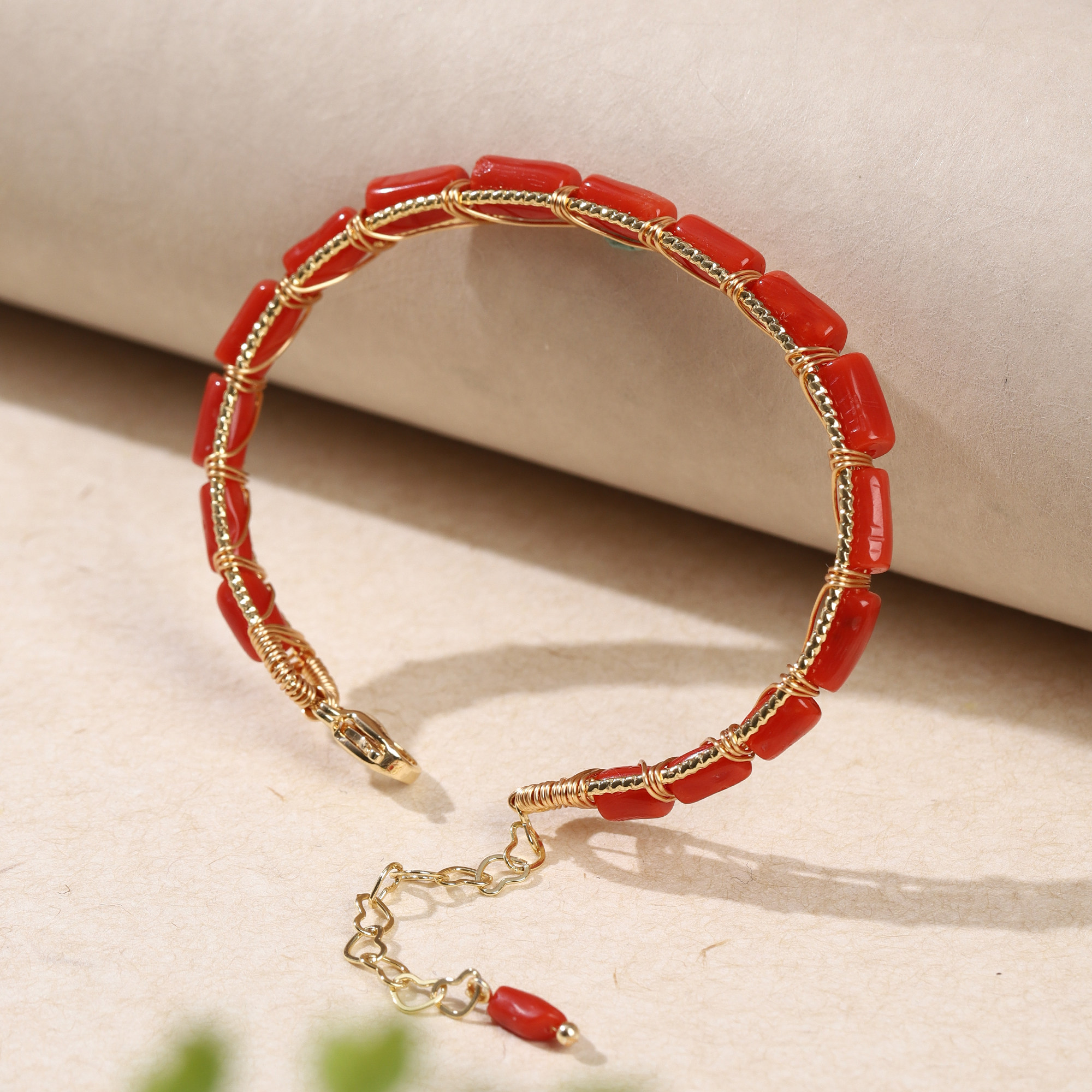 【胡可推荐】红桥 珊瑚开口可调节手镯新中式国风 合金,淘宝优惠券,粉丝福利购,淘宝优惠卷