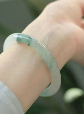 新疆天然金丝玉天山翠手镯飘翠旺夫胖圆条女款玉镯百搭正品送证书