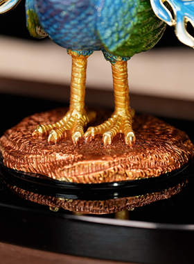 金属孔雀开屏装饰摆件